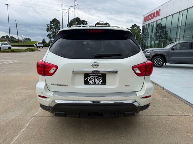 2017 Nissan Pathfinder SL