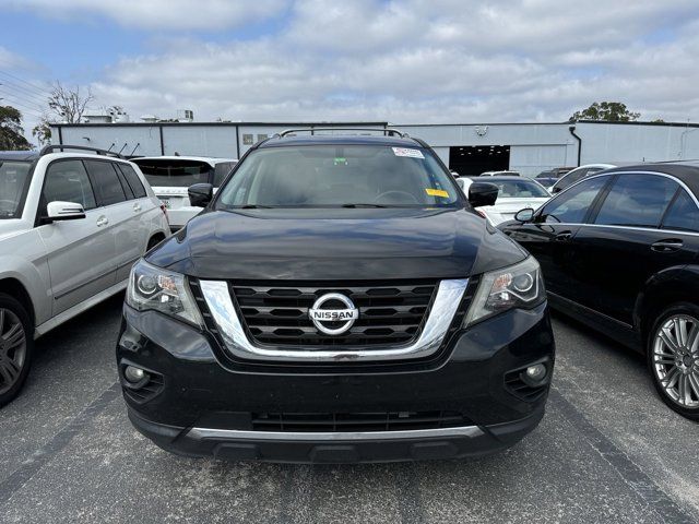 2017 Nissan Pathfinder SL