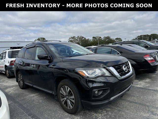 2017 Nissan Pathfinder SL