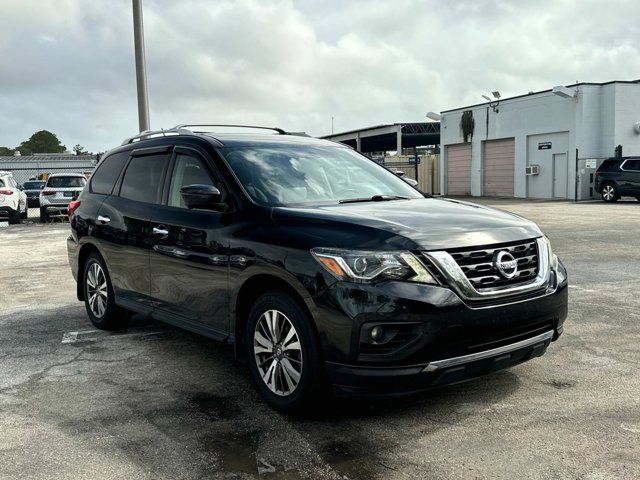 2017 Nissan Pathfinder SL