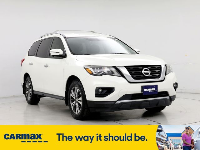 2017 Nissan Pathfinder SL