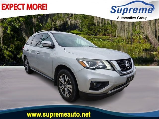 2017 Nissan Pathfinder SL