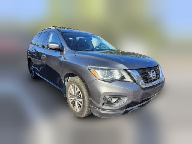 2017 Nissan Pathfinder SL