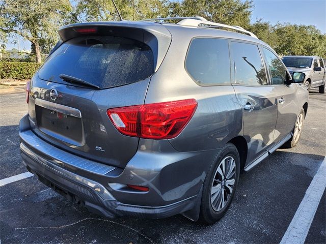 2017 Nissan Pathfinder SL