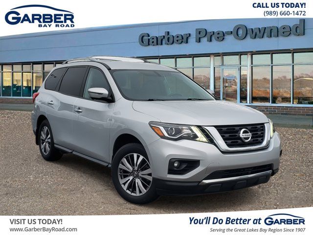 2017 Nissan Pathfinder SL