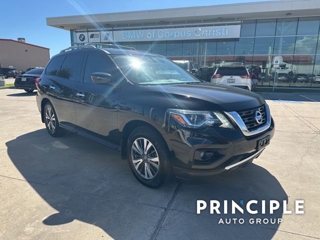 2017 Nissan Pathfinder SL