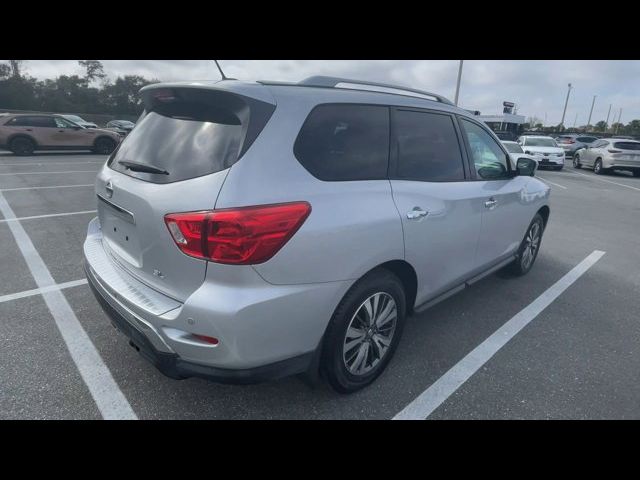 2017 Nissan Pathfinder SL