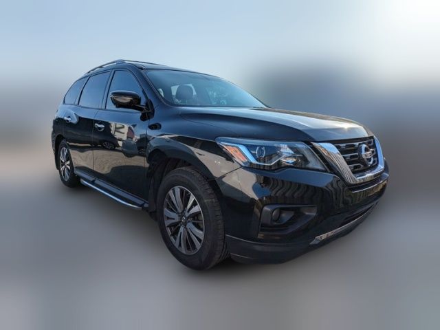 2017 Nissan Pathfinder SL