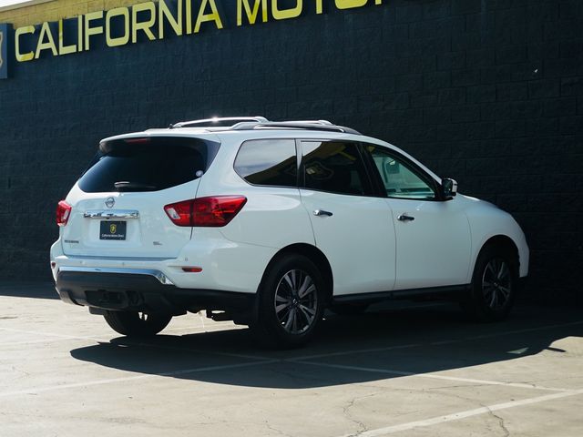 2017 Nissan Pathfinder SL