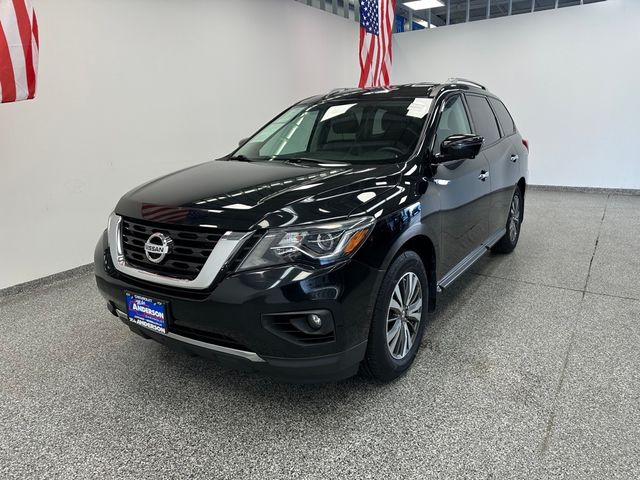 2017 Nissan Pathfinder SL