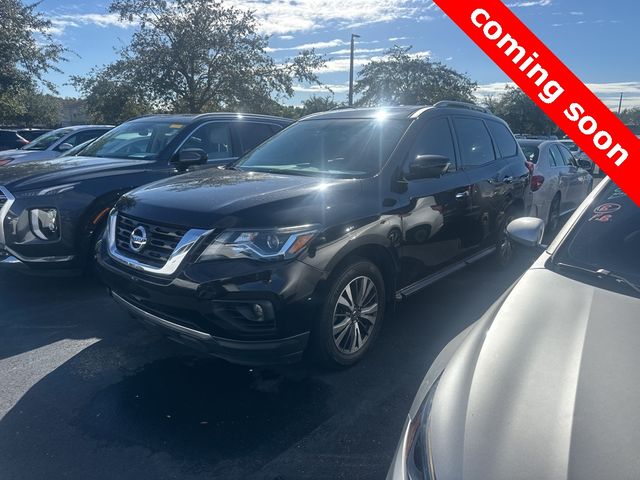 2017 Nissan Pathfinder SL