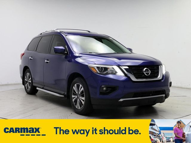 2017 Nissan Pathfinder SL