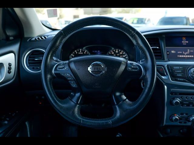 2017 Nissan Pathfinder SL