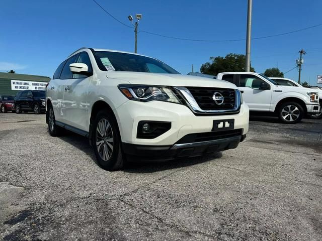 2017 Nissan Pathfinder SL