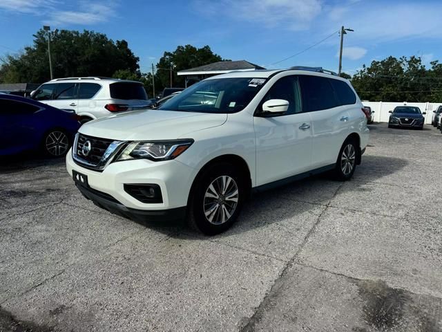 2017 Nissan Pathfinder SL