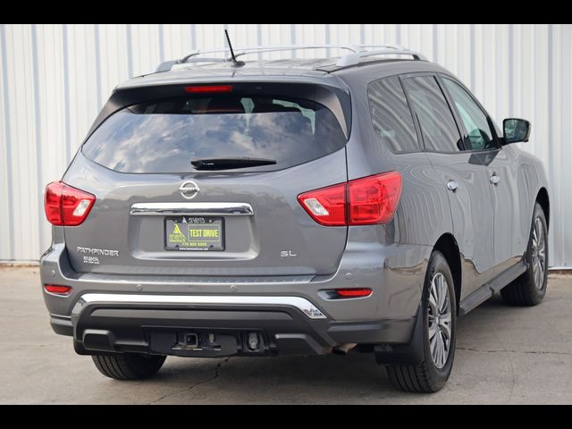 2017 Nissan Pathfinder SL