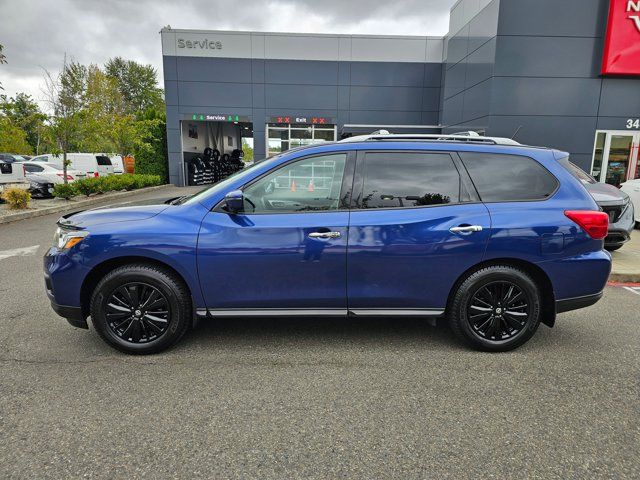 2017 Nissan Pathfinder SL