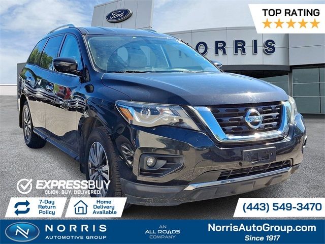 2017 Nissan Pathfinder SV