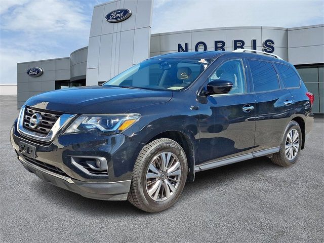 2017 Nissan Pathfinder SV