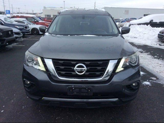 2017 Nissan Pathfinder SV