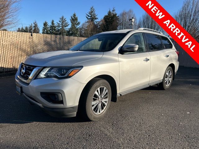 2017 Nissan Pathfinder SV