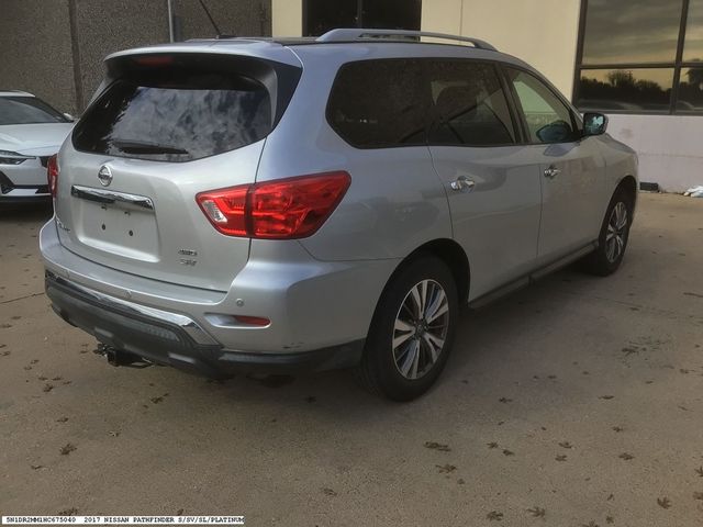 2017 Nissan Pathfinder SV