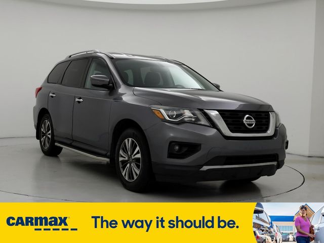 2017 Nissan Pathfinder SV