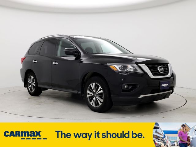 2017 Nissan Pathfinder SV