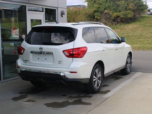 2017 Nissan Pathfinder SV