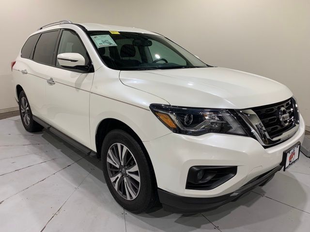 2017 Nissan Pathfinder SV