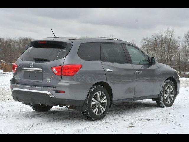 2017 Nissan Pathfinder SV