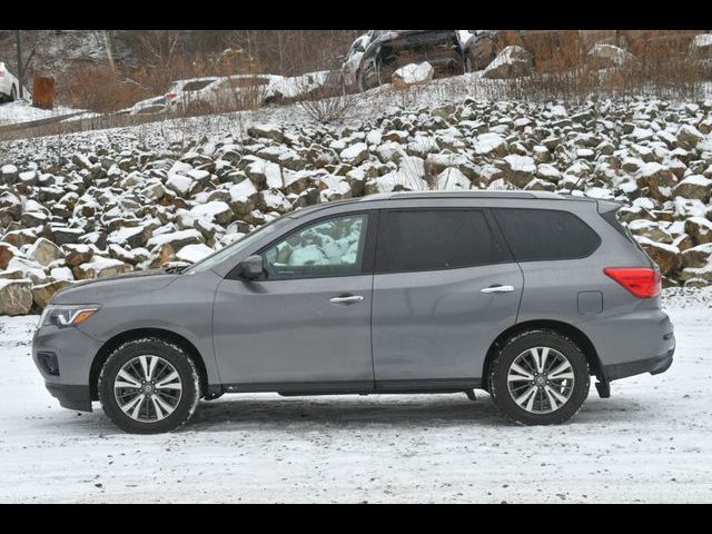 2017 Nissan Pathfinder SV