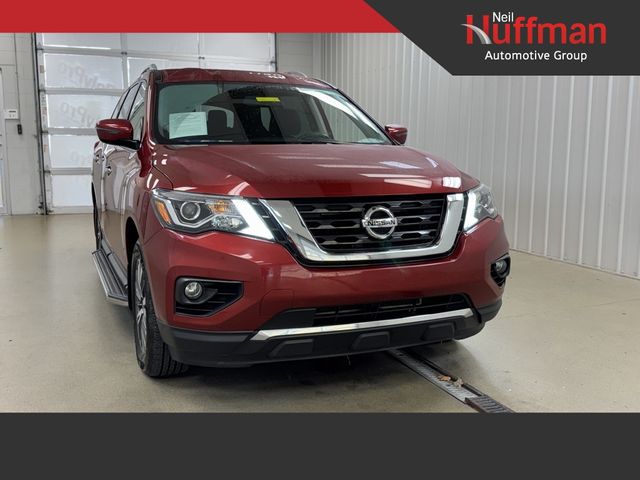 2017 Nissan Pathfinder SV