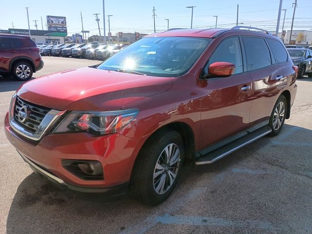 2017 Nissan Pathfinder SV