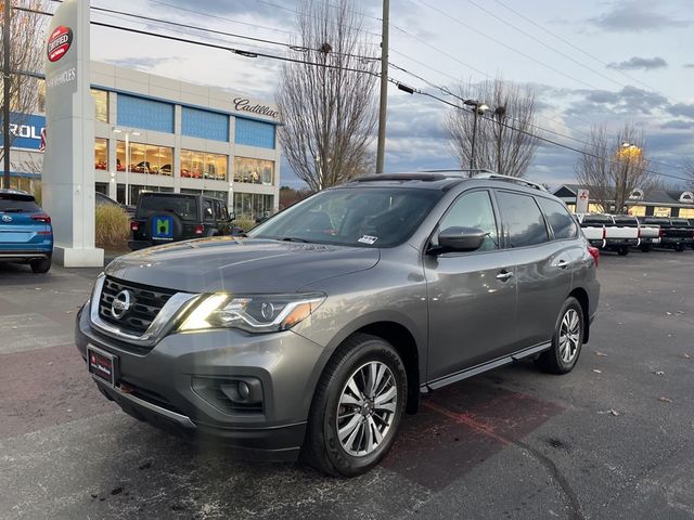 2017 Nissan Pathfinder SV