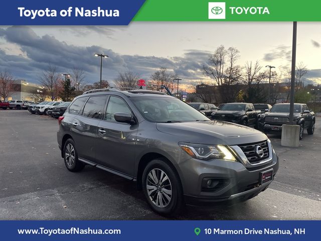 2017 Nissan Pathfinder SV