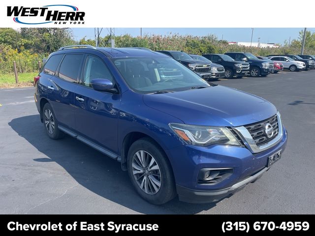 2017 Nissan Pathfinder SV