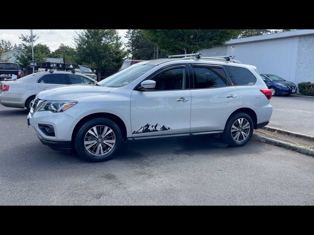 2017 Nissan Pathfinder SV