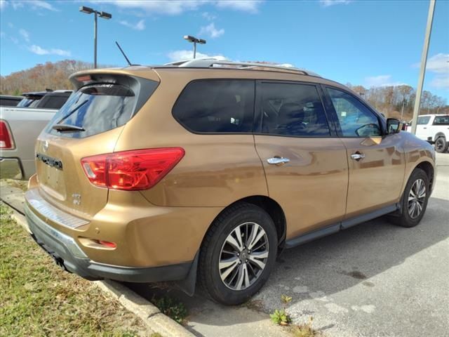 2017 Nissan Pathfinder SV