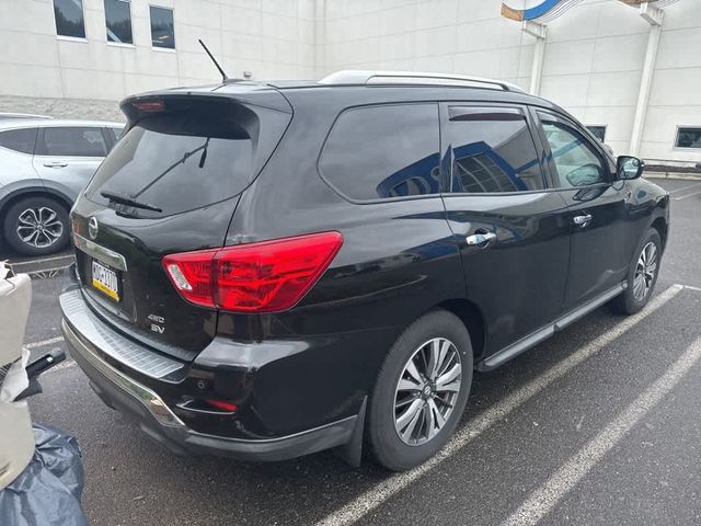 2017 Nissan Pathfinder SV