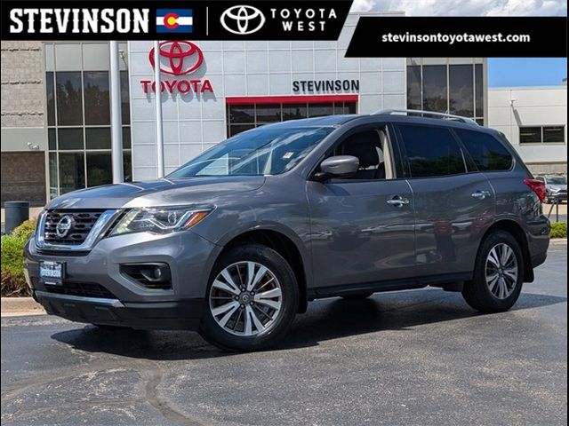 2017 Nissan Pathfinder SV