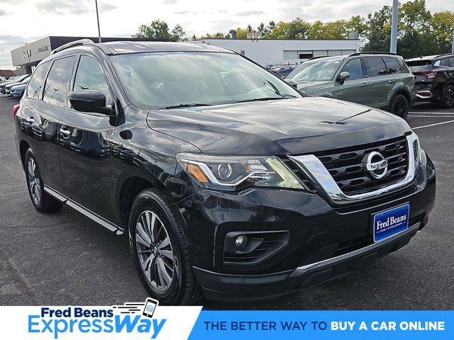 2017 Nissan Pathfinder SV