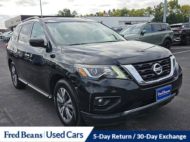 2017 Nissan Pathfinder SV