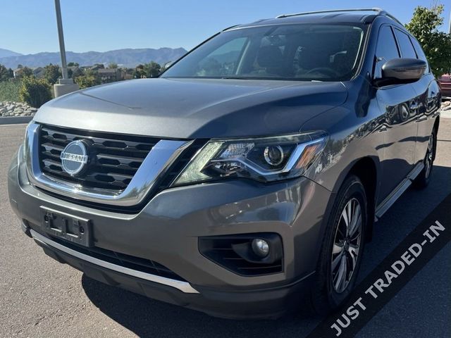 2017 Nissan Pathfinder SV