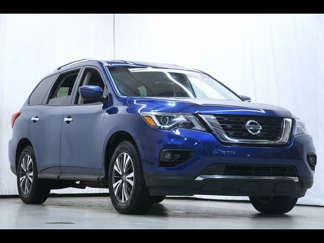 2017 Nissan Pathfinder SV