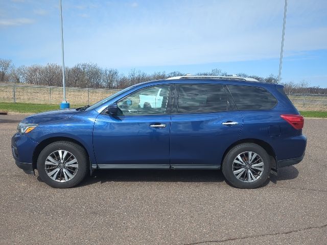 2017 Nissan Pathfinder SV