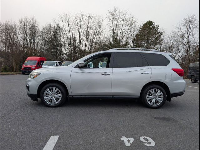 2017 Nissan Pathfinder SV