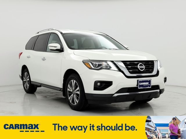 2017 Nissan Pathfinder SV