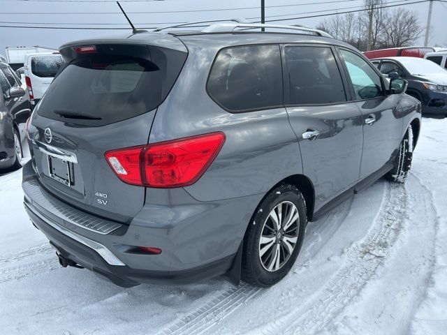 2017 Nissan Pathfinder SV