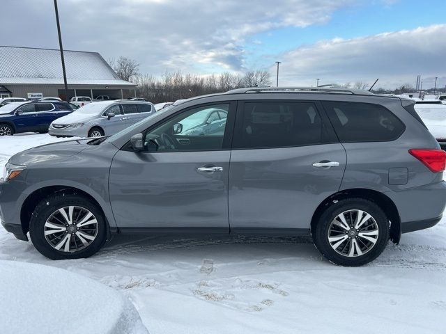 2017 Nissan Pathfinder SV